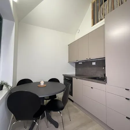 At Bertis Ap11 Apartment